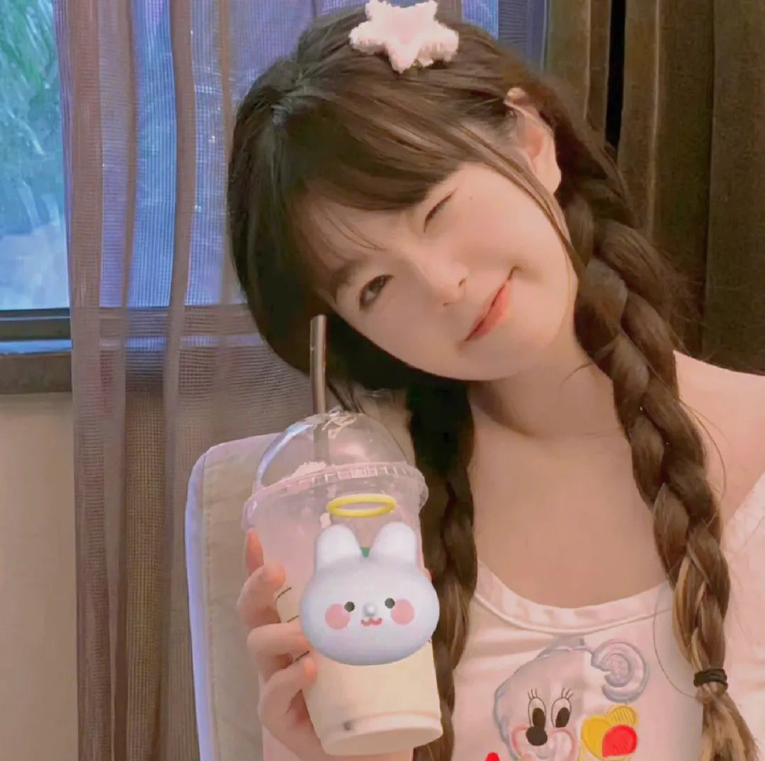 退婚当天，父母坦白来自无上帝族